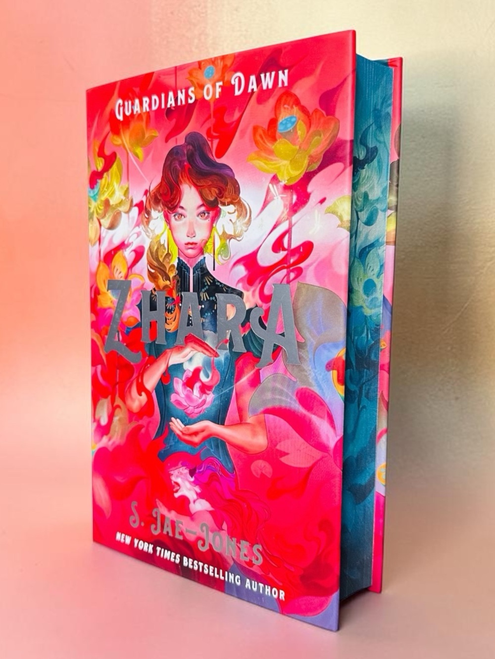 Illumicrate Exclusive Zhara: Guardians of Dawn S. Jae-Jones Signed Hardcover